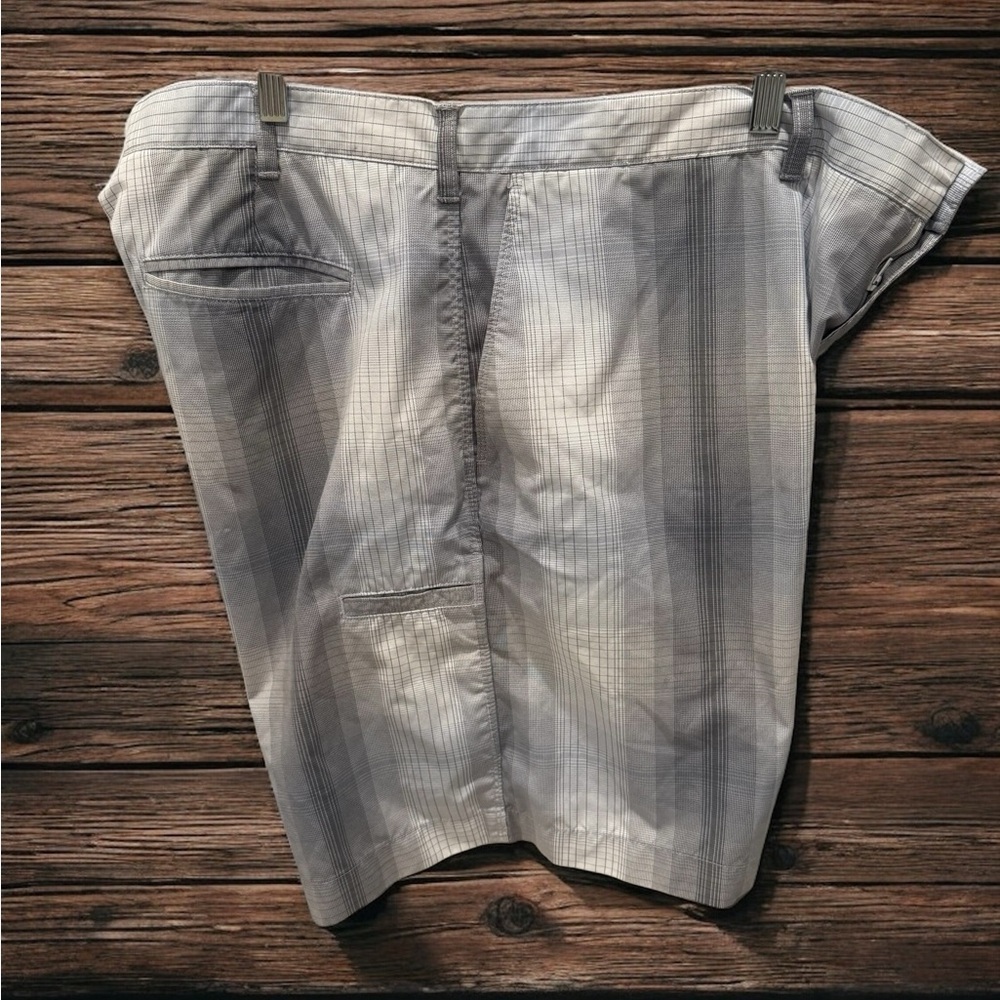 PGA Tour Light Gray‎ Checkered Shorts